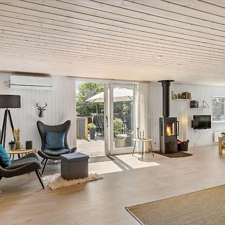 Holiday home Bl1417-blokhus-frederiksensvej-16 Blokhus